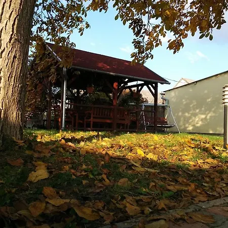 Globus Guesthouse, Sormás