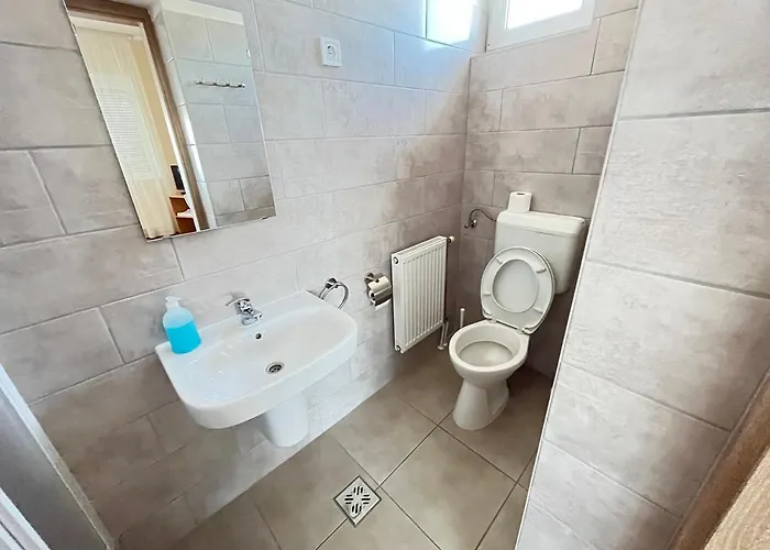 Globus Guesthouse, Vendeghaz 3*