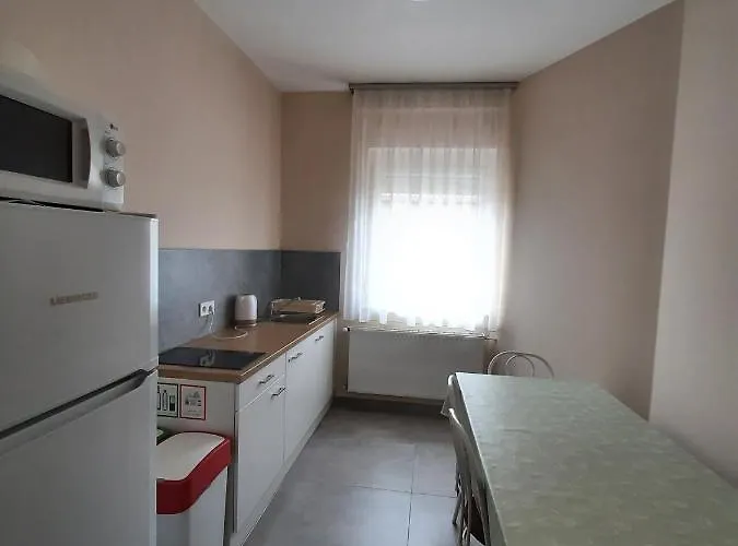 Globus Guesthouse, Vendeghaz Gasthuis